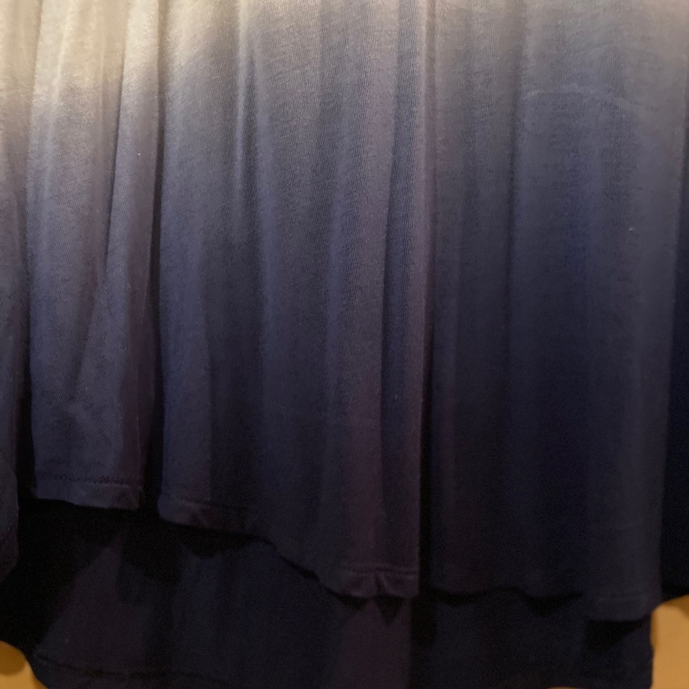 American Eagle- soft and sexy- long sleeve top - Picture 3 of 4